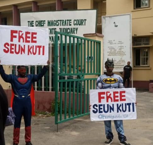 Video: Supporters storm court, demand Seun Kuti’s release