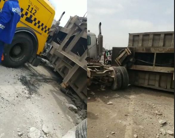 Container falls, crushes cart pusher to death in Lagos