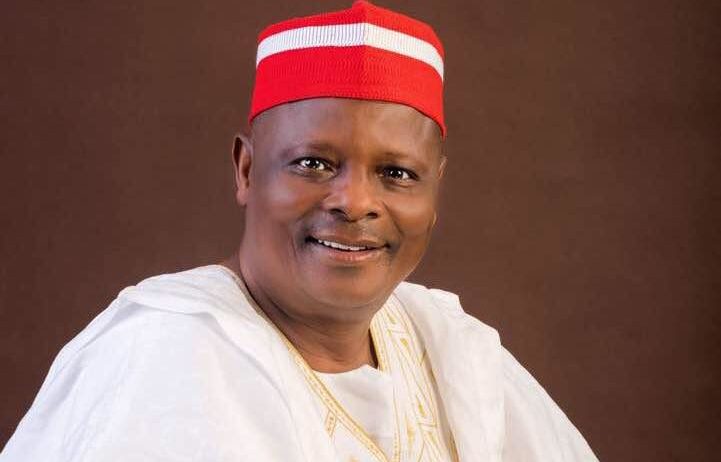 Kwankwaso pays tribute to late Emir of Kano